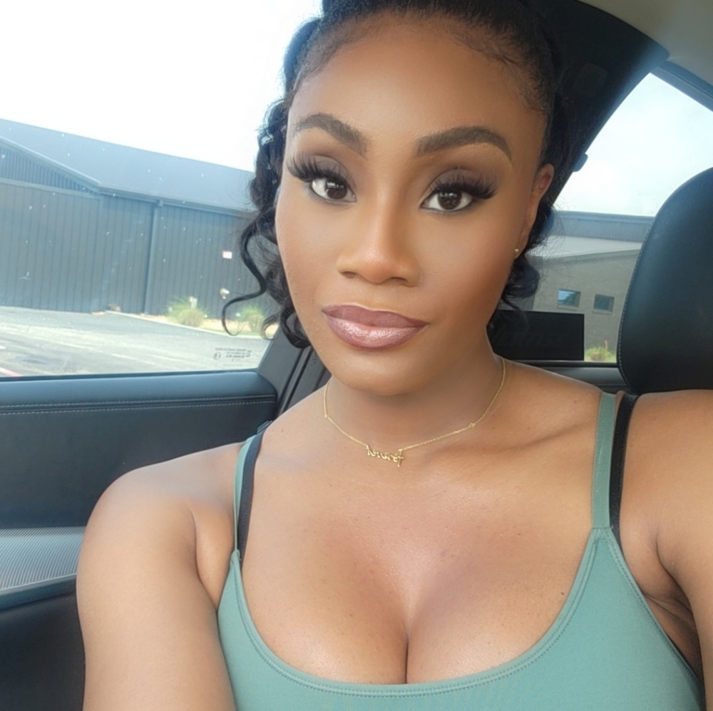 Meet your Posher, Kendra